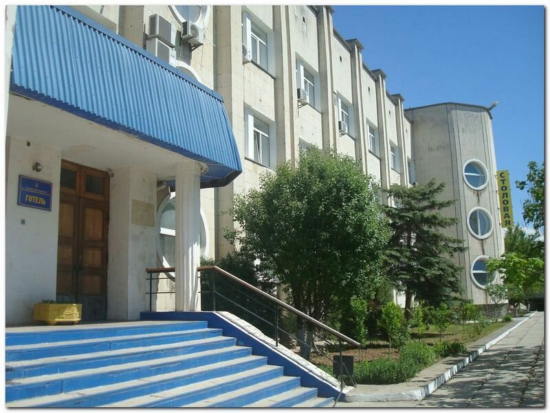 В Евпатории Гостиница ГП "ЕМТП" В Евпатории Гостиница ГП "ЕМТП"