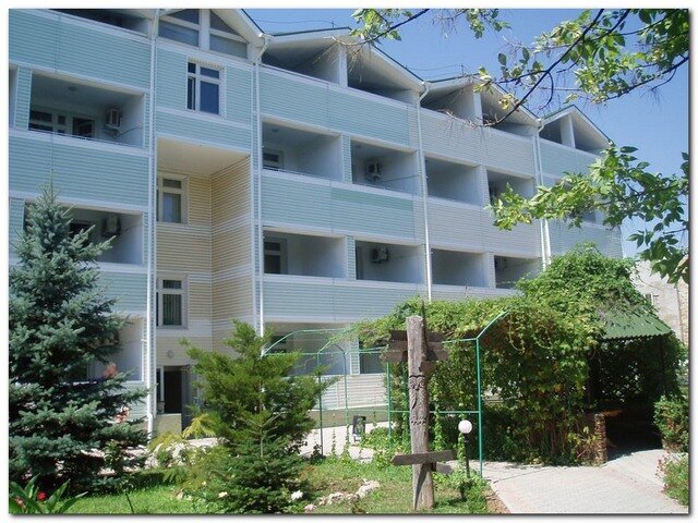 В Евпатории "Корона"... В Евпатории "Крым" ...
