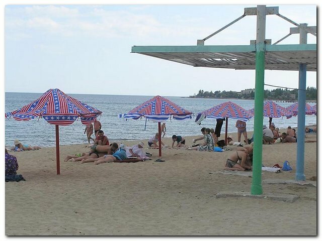 В Евпатории Строитель ... В Евпатории Строитель ...