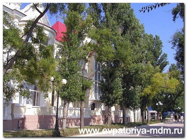 В Евпатории Ударник ... В Евпатории Ударник ...
